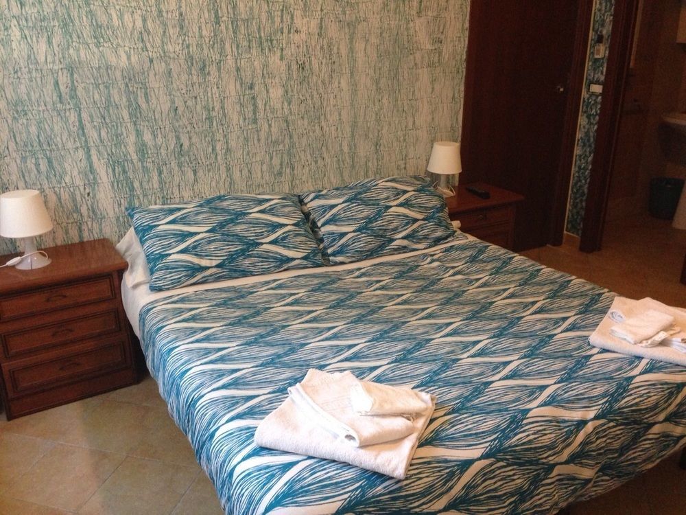 Hotel Leonard Rom